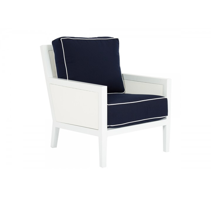 Sunset West Regatta Club Chair With Cushion In Canvas Navy With Canvas White Welt - Angled