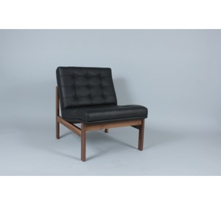 Stilnovo The Ellen Lounge Chair in Leather