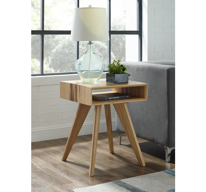 Azara Tiger Coffee Table With Tiger Exotic - Lifestyle