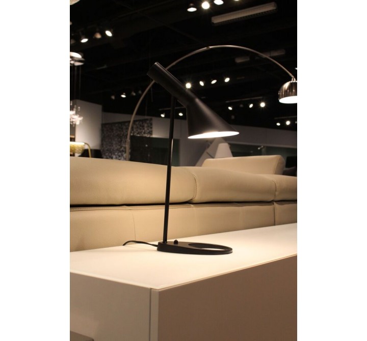 Xavier Table Lamp Black Metal - Lifestyle