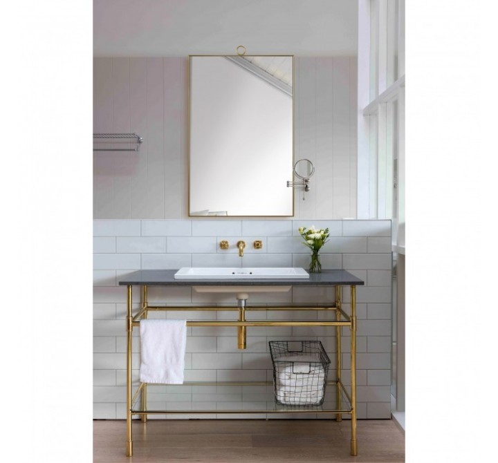 Vertice Mirror - Lifestyle