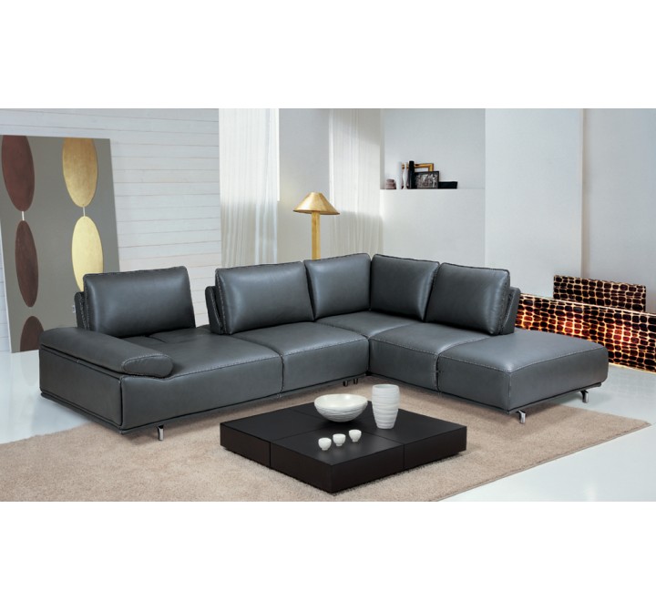 Roxanne Right Hand Facing Sectional In Dark Grey - Lifestyle