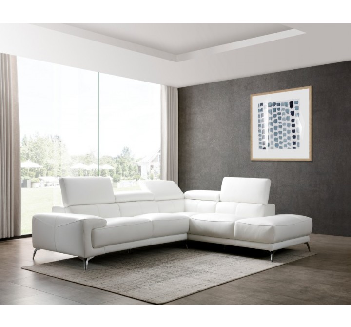 Fabiola Sectional With Chaise On Right - Lifestyle