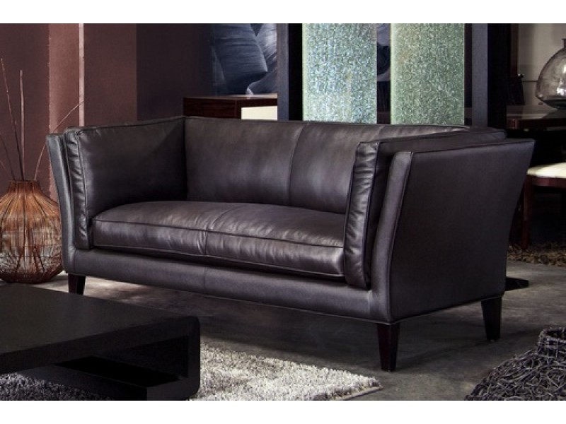 Diamond Sofa Estate Loveseat