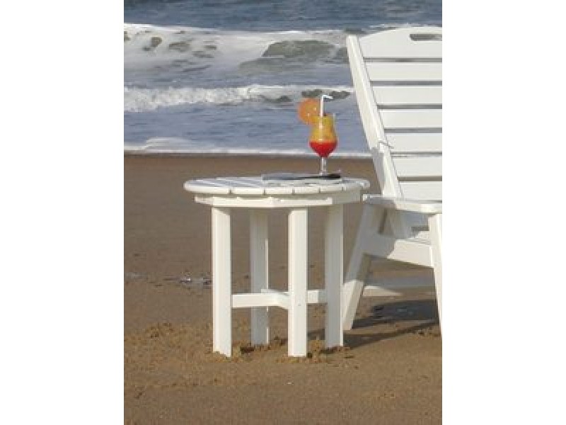 POLYWOOD Round 18" Side Table