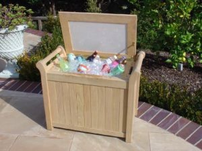 Lanza Roble Wood Ice Chest