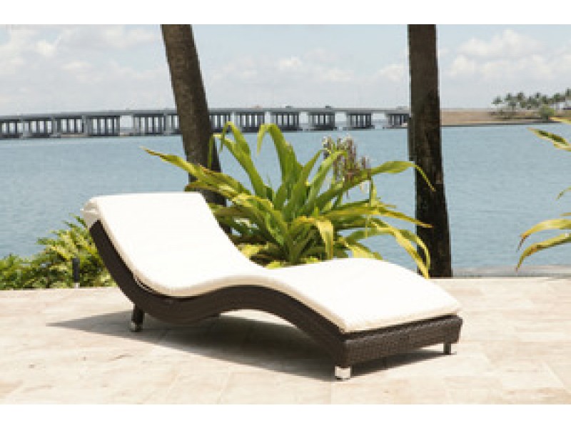 Source Outdoor Wave Chaise Lounge