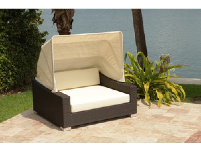Source Outdoor King Day Bed with Canopy