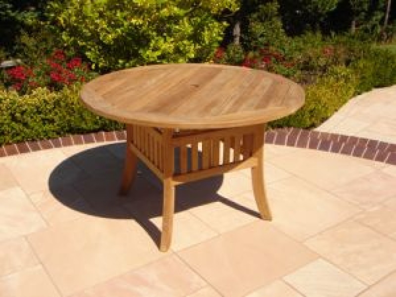 Lanza Teakwood Curved Leg Dining Table