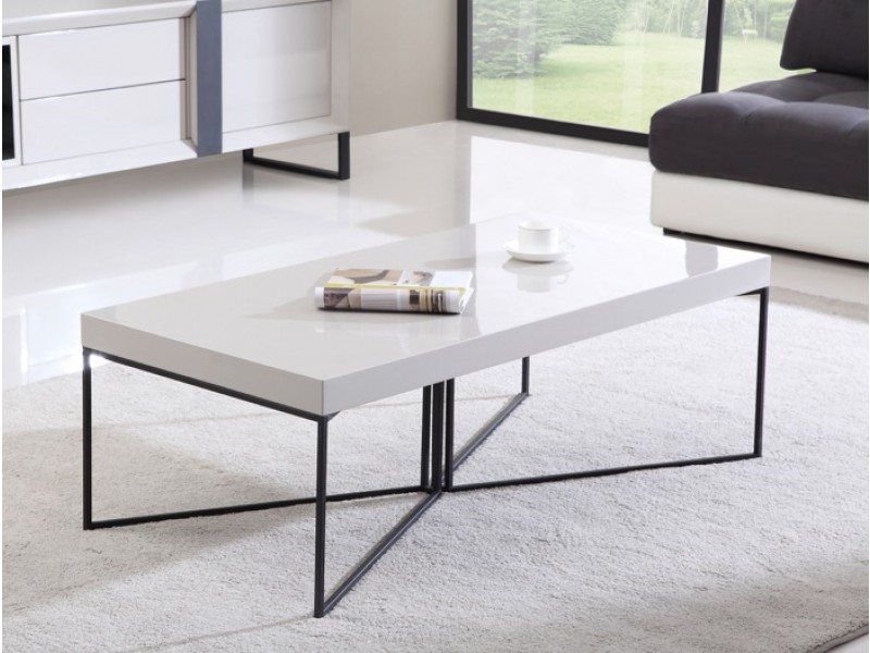 B-Modern Mixer Coffee Table with Black Steel Legs in White Lacquer, Cream Lacquer or Light Walnut Veneer