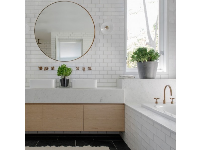 Oryx Mirror - Lifestyle