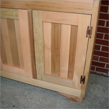 Creekvine Designs Cedar Highland Lake Hutch Hover