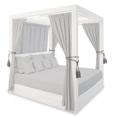  Newport Resort King Daybed in Vinyl