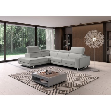 Augusto Sectional With Chaise - Lifestyle