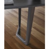 Vento Dining Table - Leg Detail